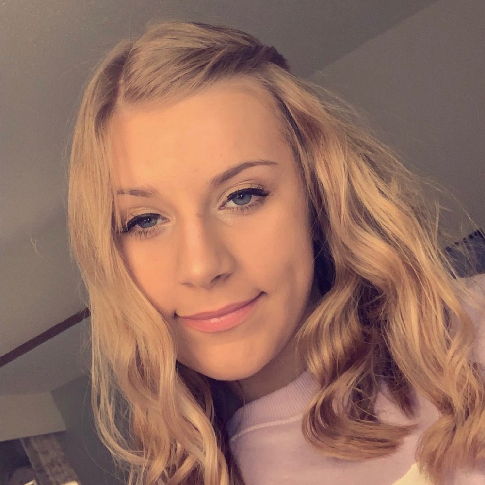 Meet your Posher, Hailey